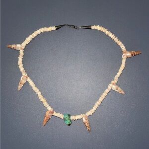 Women’s seashell beachy tan and vibrant necklace